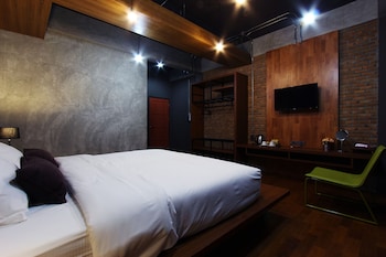 the loft room nimman