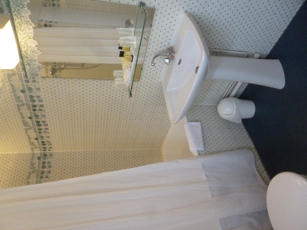 hotel du rivage