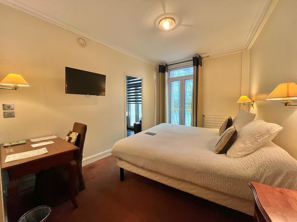 hotel du rivage