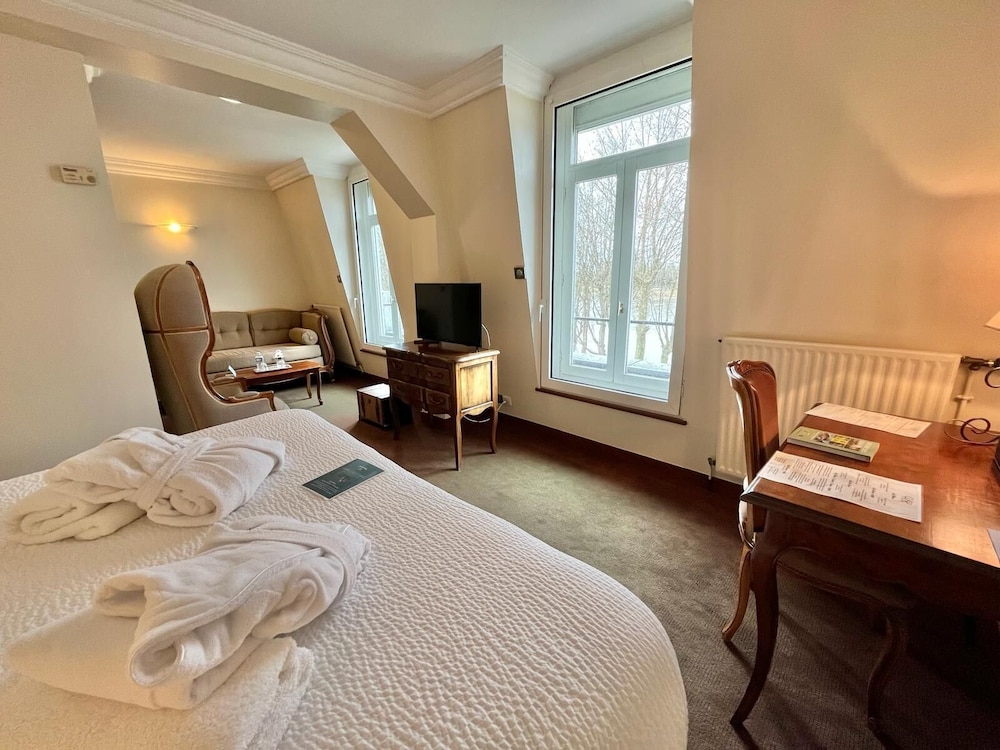 hotel du rivage