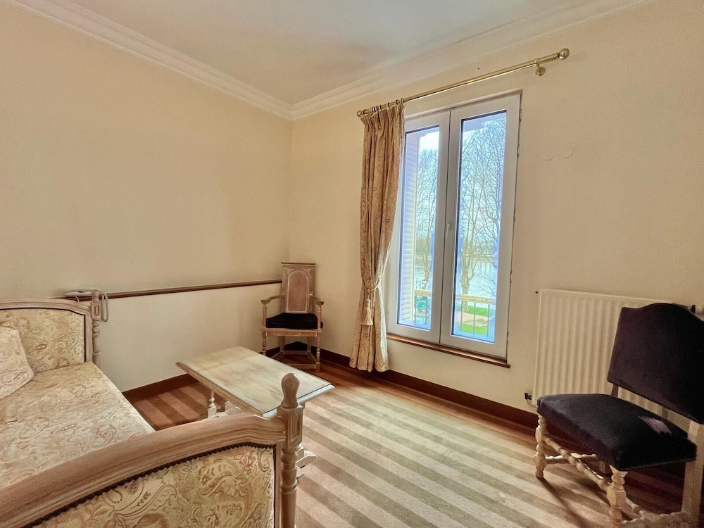 hotel du rivage