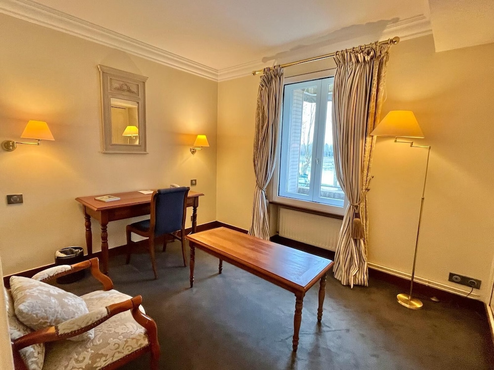 hotel du rivage