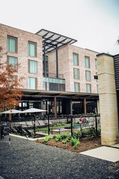the george by valencia hotel collection