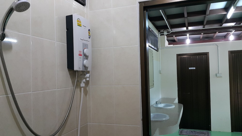 chestnut hill eco resort