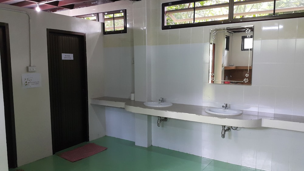 chestnut hill eco resort