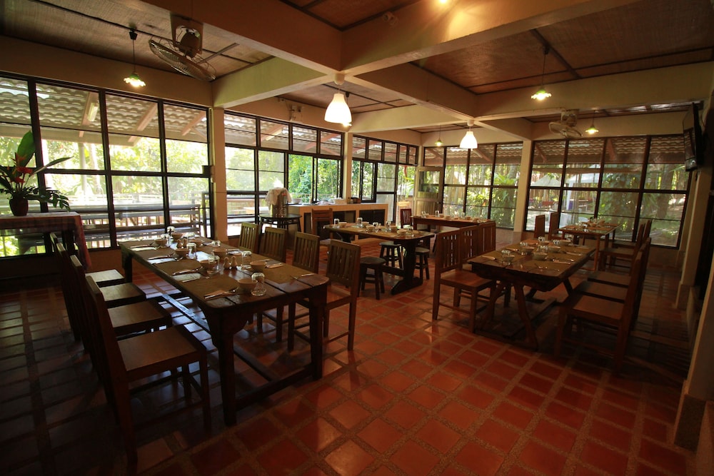 chestnut hill eco resort