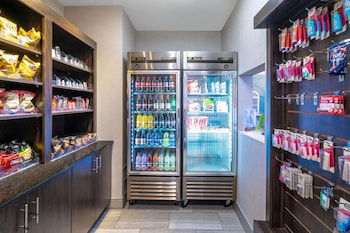 La Quinta Inn & Suites By Wyndham Forsyth,Forsyth>>Barnesville,3 star