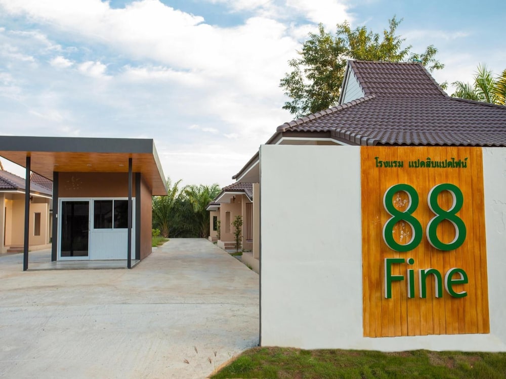 88 fine hotel
