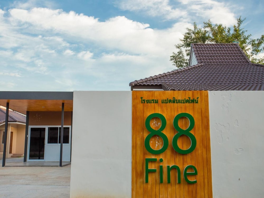 88 fine hotel