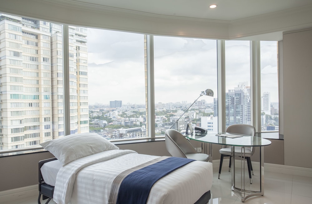 grande centre point sukhumvit 55