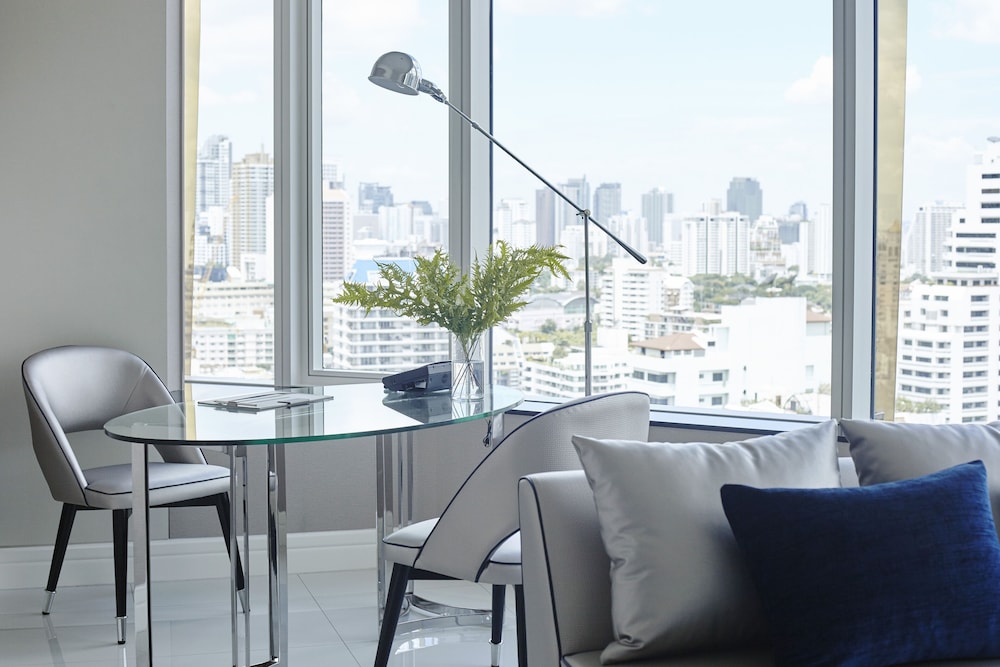 grande centre point sukhumvit 55