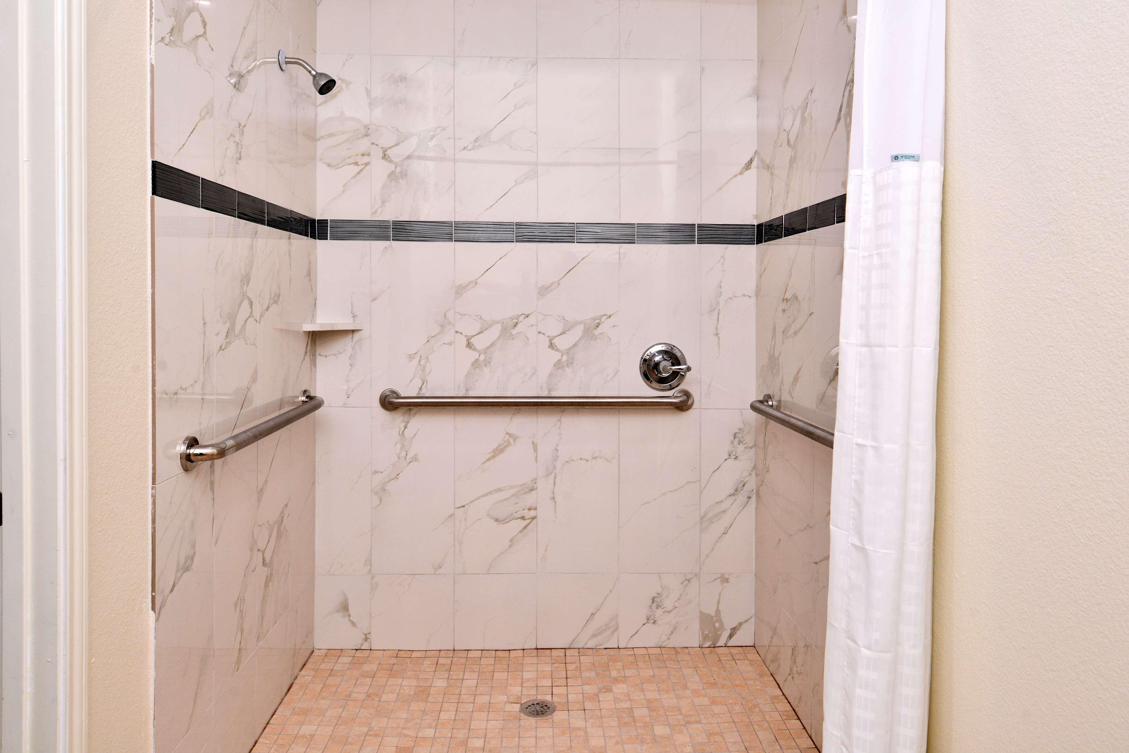 americas best value inn and suites spring houston n