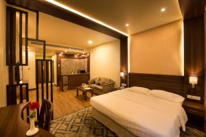 lily hotel suite mubarraz