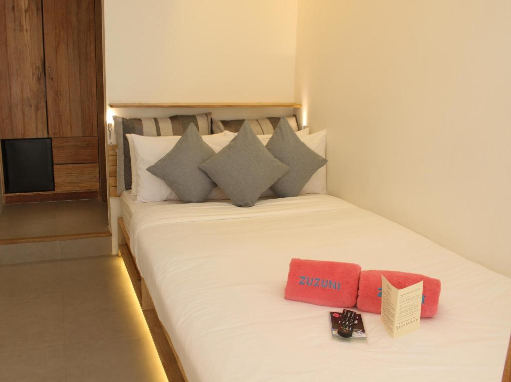 zuzuni boutique hotel