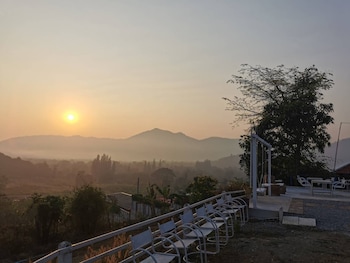 ingmhok country mountain view resort