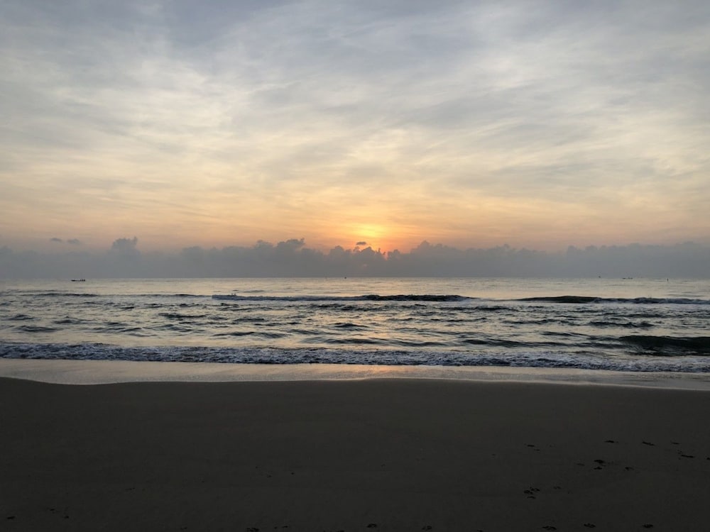 khanom