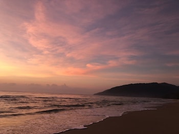 khanom