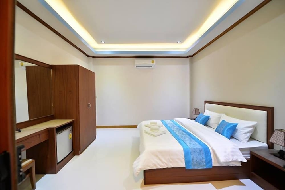 dusit phuphaya resort