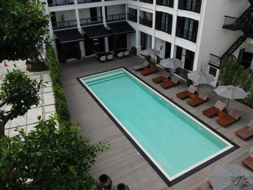 buri siri hotel
