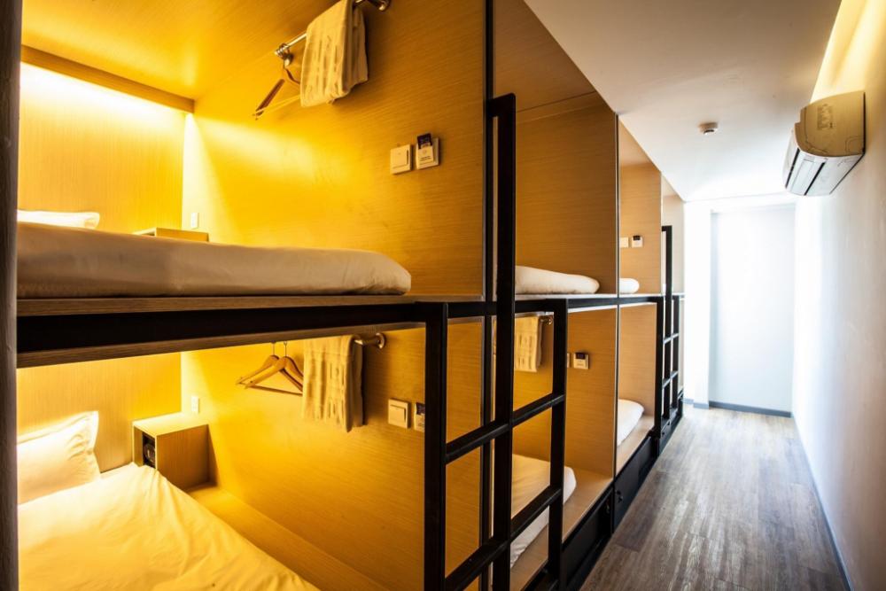 cubic bed pratunam hostel