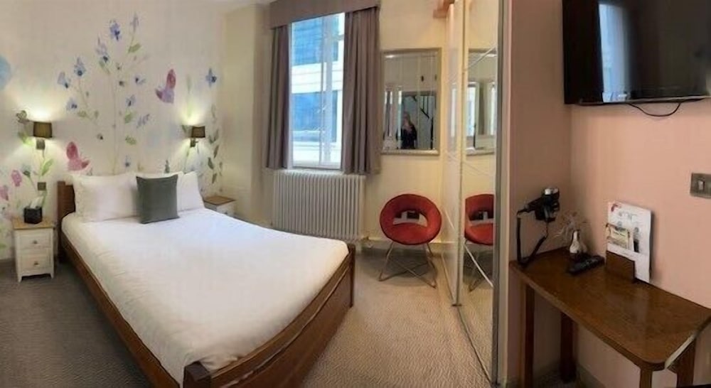 the fitzrovia belle hotel