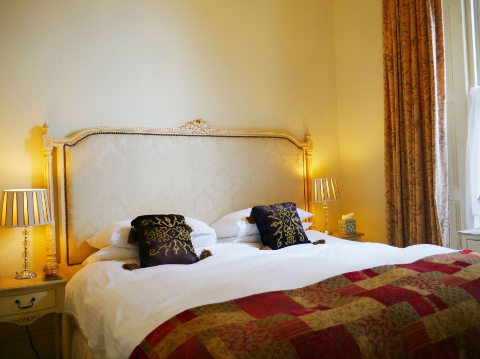 muntham holiday apartments and town house