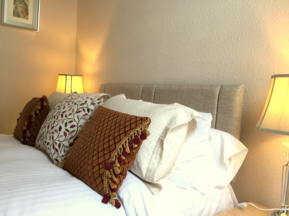 muntham holiday apartments and town house