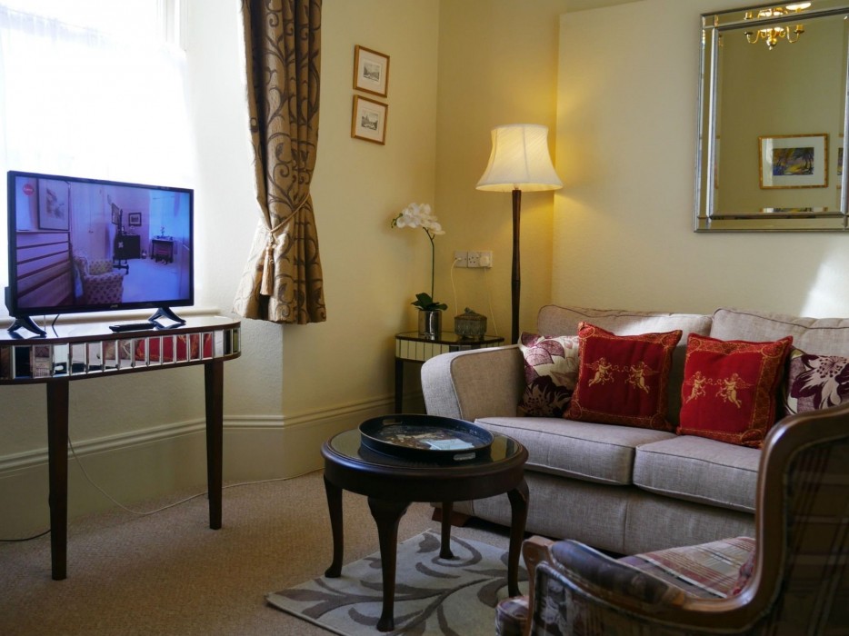 muntham holiday apartments and town house