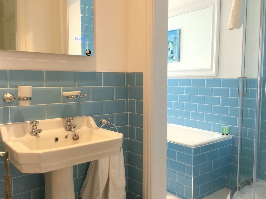 muntham holiday apartments and town house