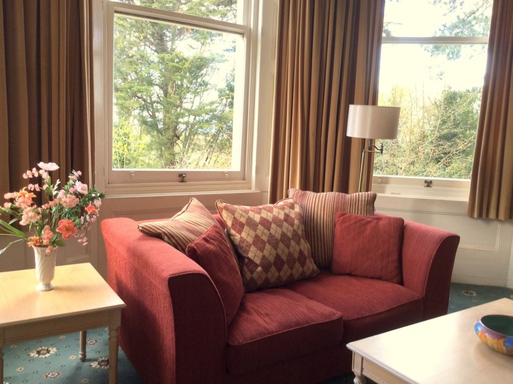 muntham holiday apartments and town house