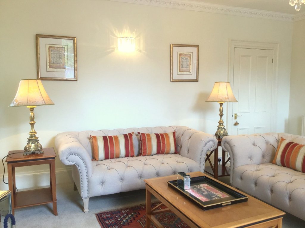 muntham holiday apartments and town house