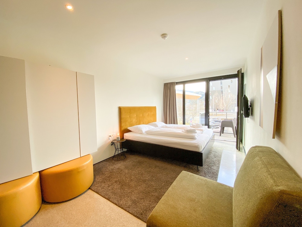 blackhome innsbruck city east