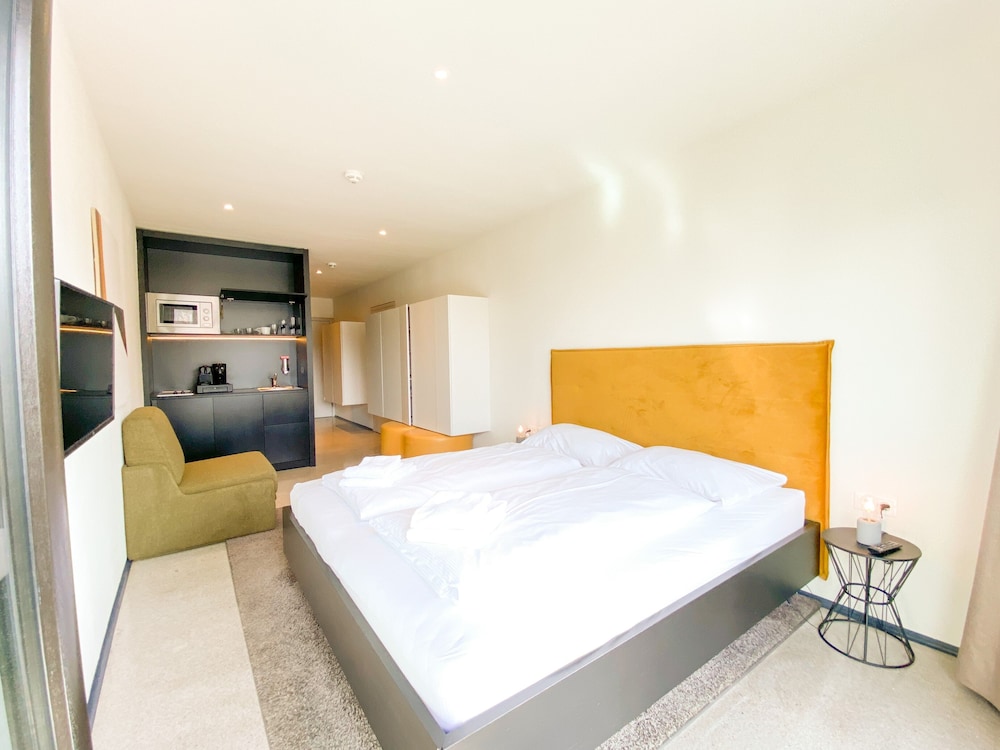 blackhome innsbruck city east