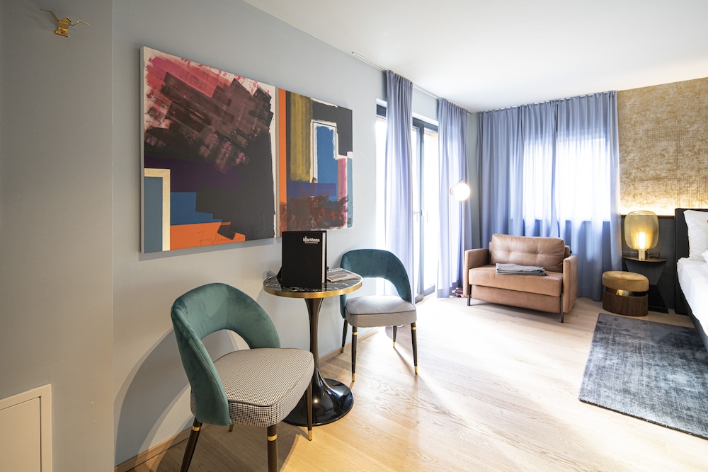 blackhome innsbruck city east