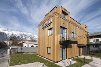 blackhome innsbruck city east
