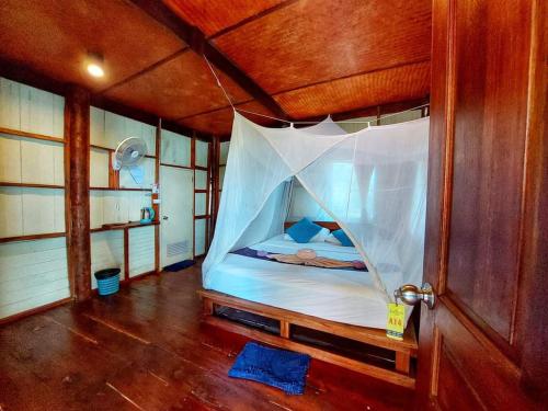 jungle hill beach bungalow
