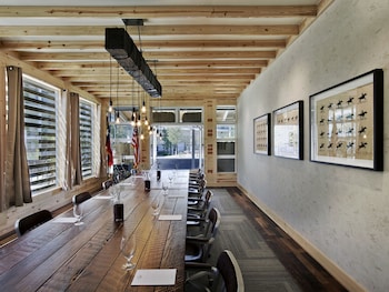 cavalry court by valencia hotel collection