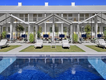 cavalry court by valencia hotel collection