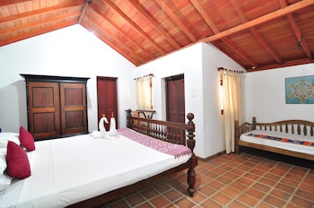 the waves beach chalets