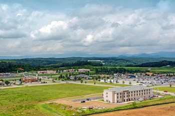 comfort inn and suites