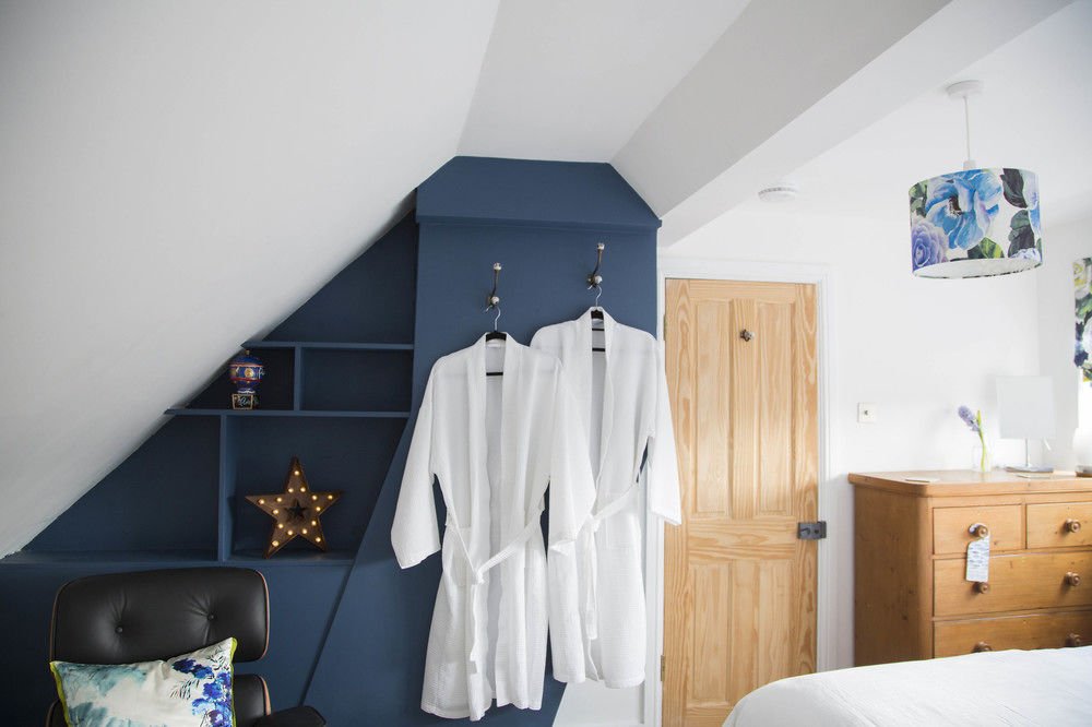 holly tree house adults only