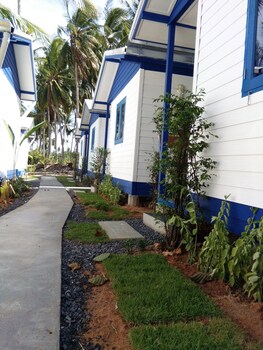 i talay beach bar and cottage taling ngam