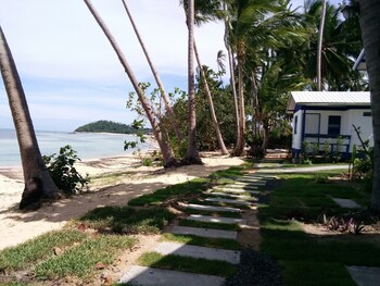 i talay beach bar and cottage taling ngam