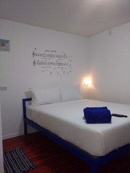 i talay beach bar and cottage taling ngam