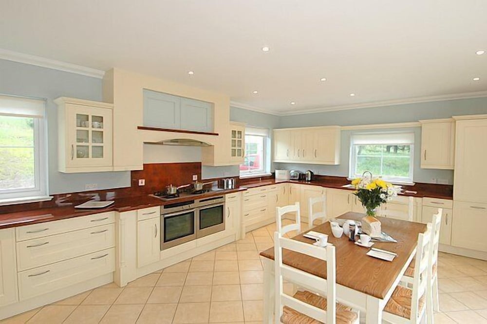 bcc lochness cottages
