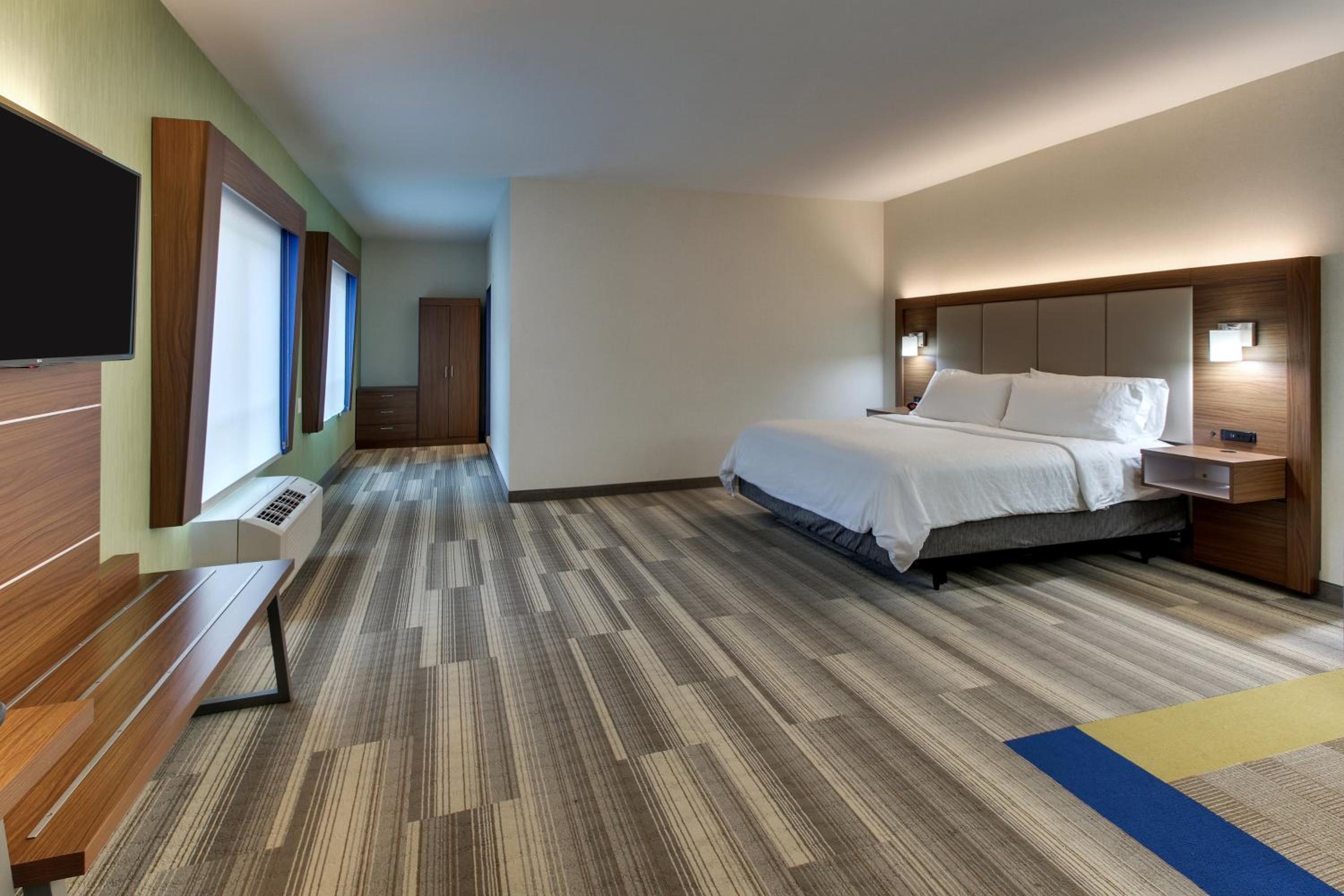 holiday inn express and suites ithaca by ihg