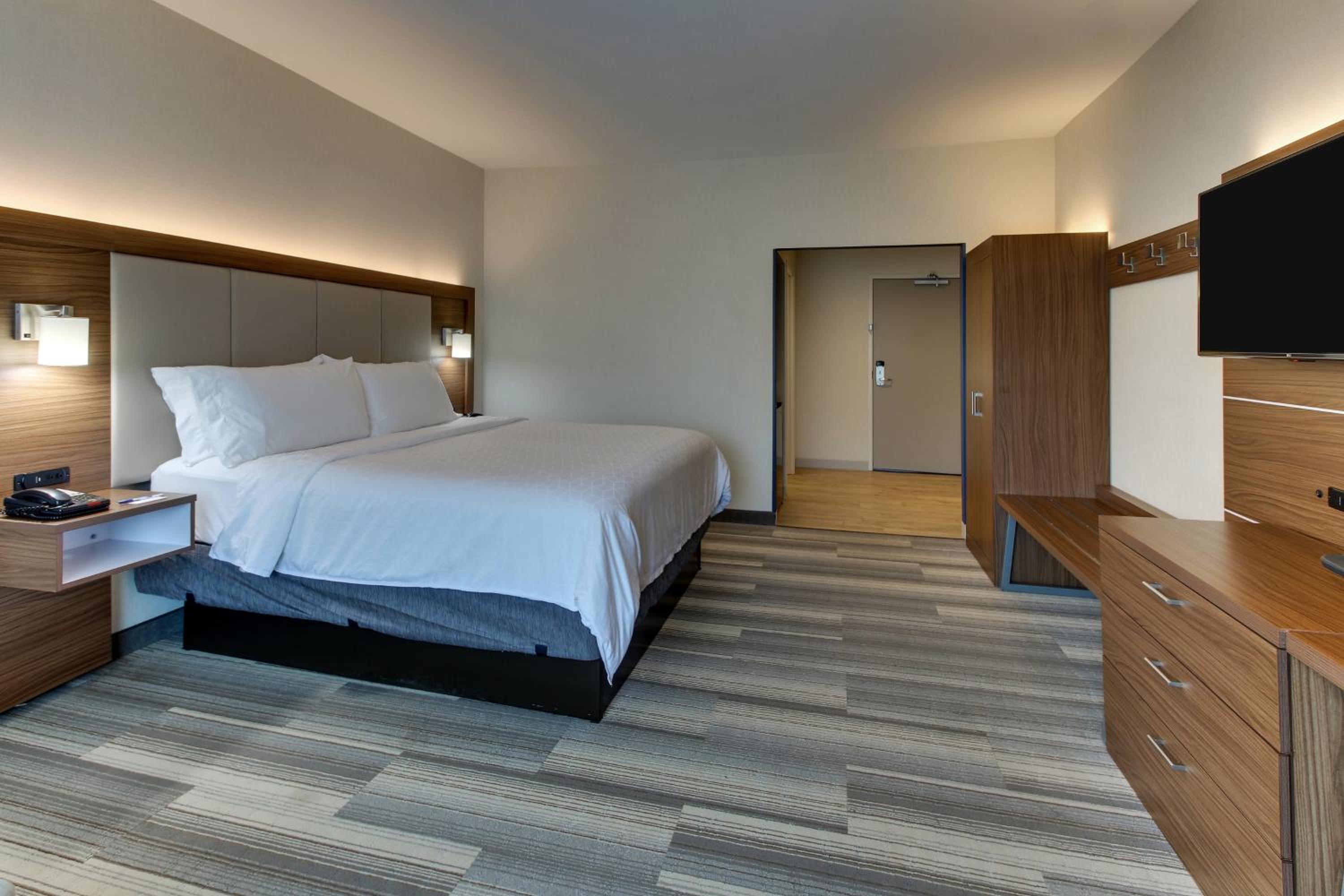 holiday inn express and suites ithaca by ihg