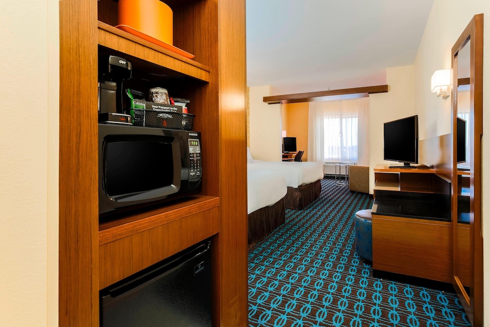 fairfield inn and suites pecos