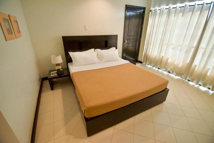 hotel tavern surigao