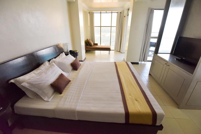 hotel tavern surigao